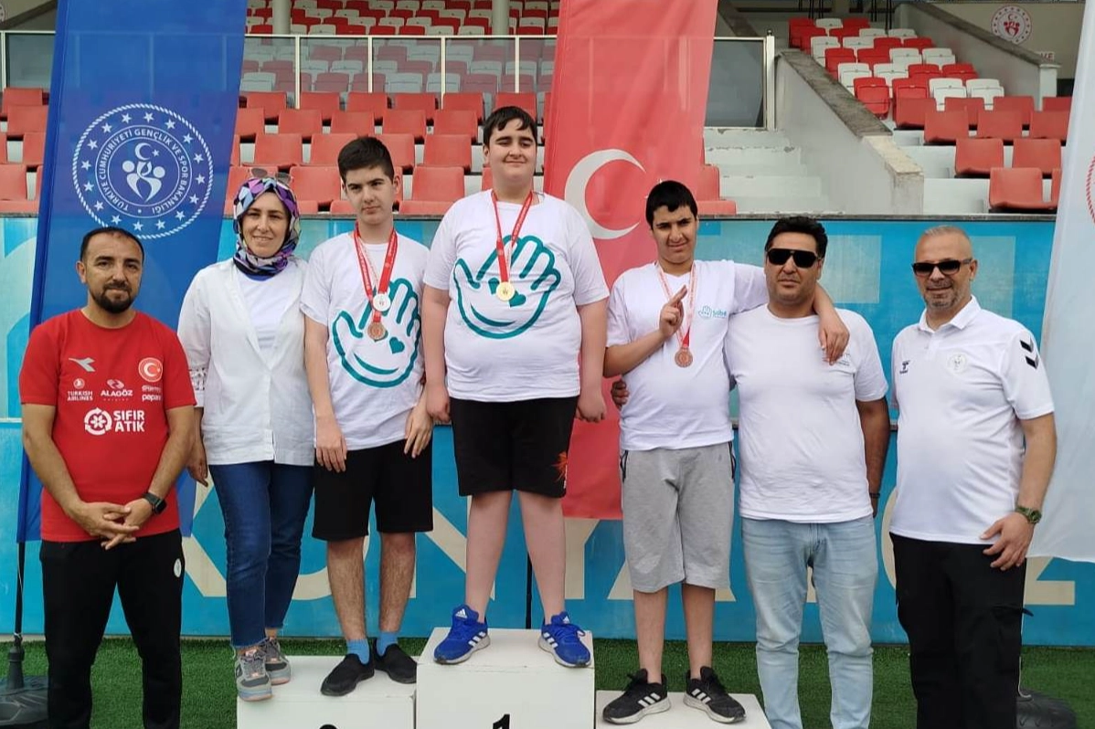 SOBE’nin Atletizm takımından tarihi başarı: 33 madalya!