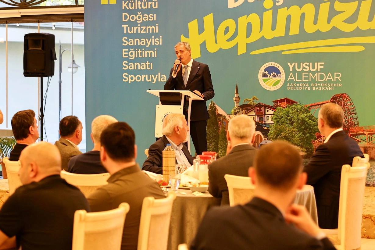 Sakaryaspor’un geleceği için güç birliği