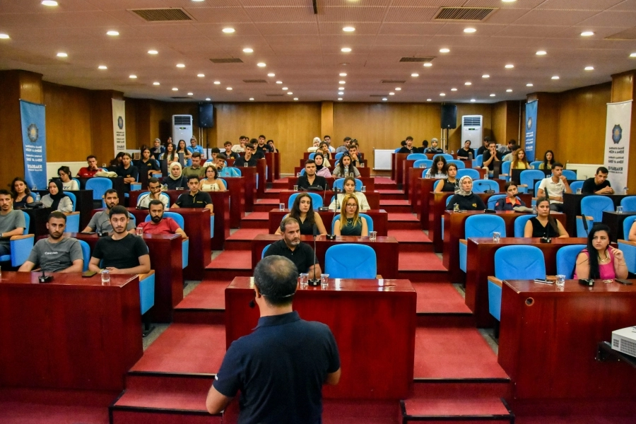 Diyarbakır'da stajyerlere iş sağlığı ve güvenliği eğitimi
